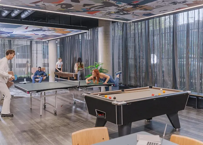 Canvas , Student Residence & Summer Stays
